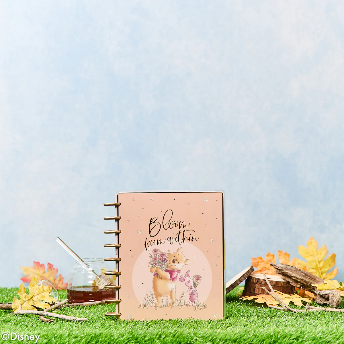 2026 Disney Winnie the Pooh Seasonal Customizable Planner - Classic Dashboard Layout - 12 Months - Image 3
