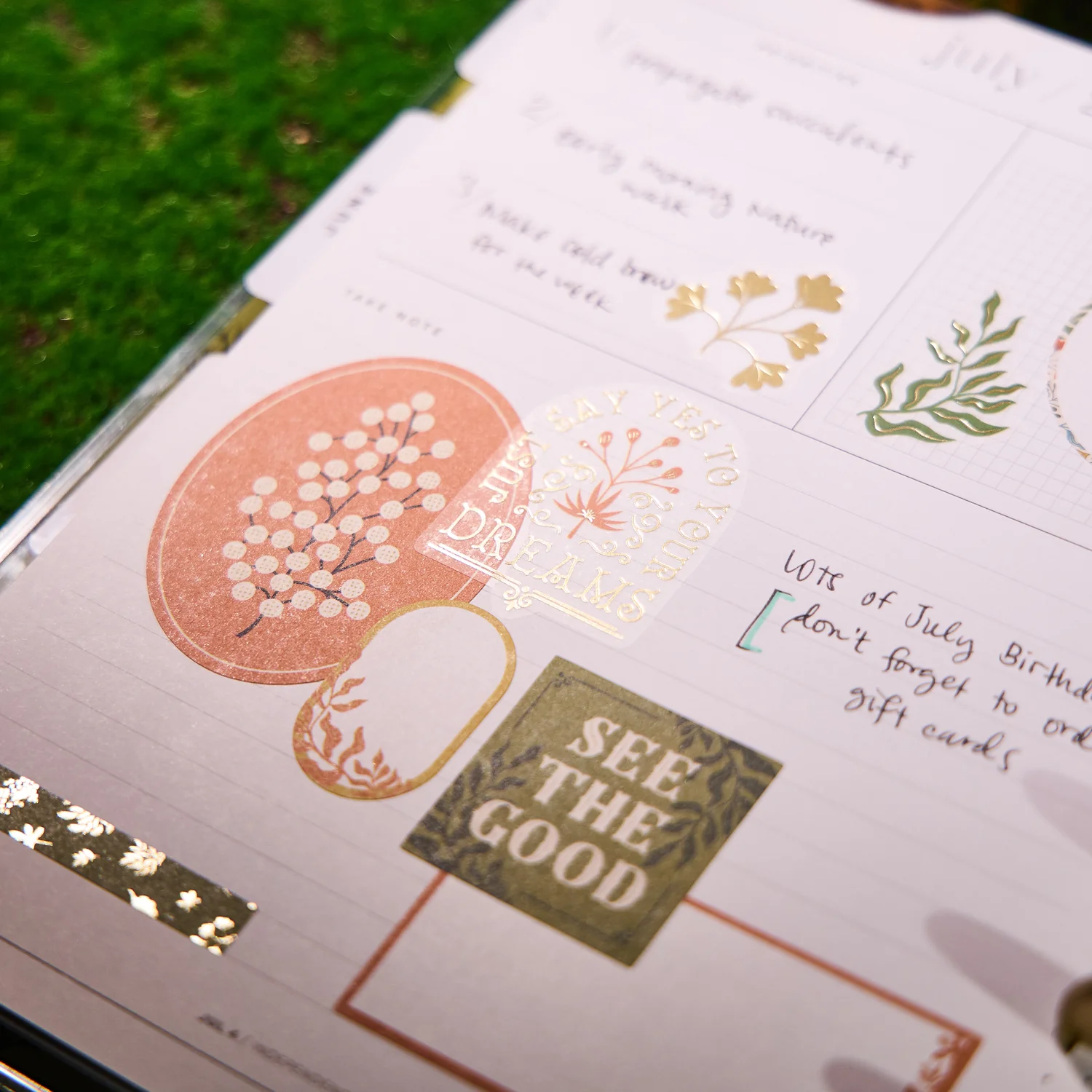 2026 Herbarium Customizable Planner - Classic Horizontal Layout - 12 Months - Image 13