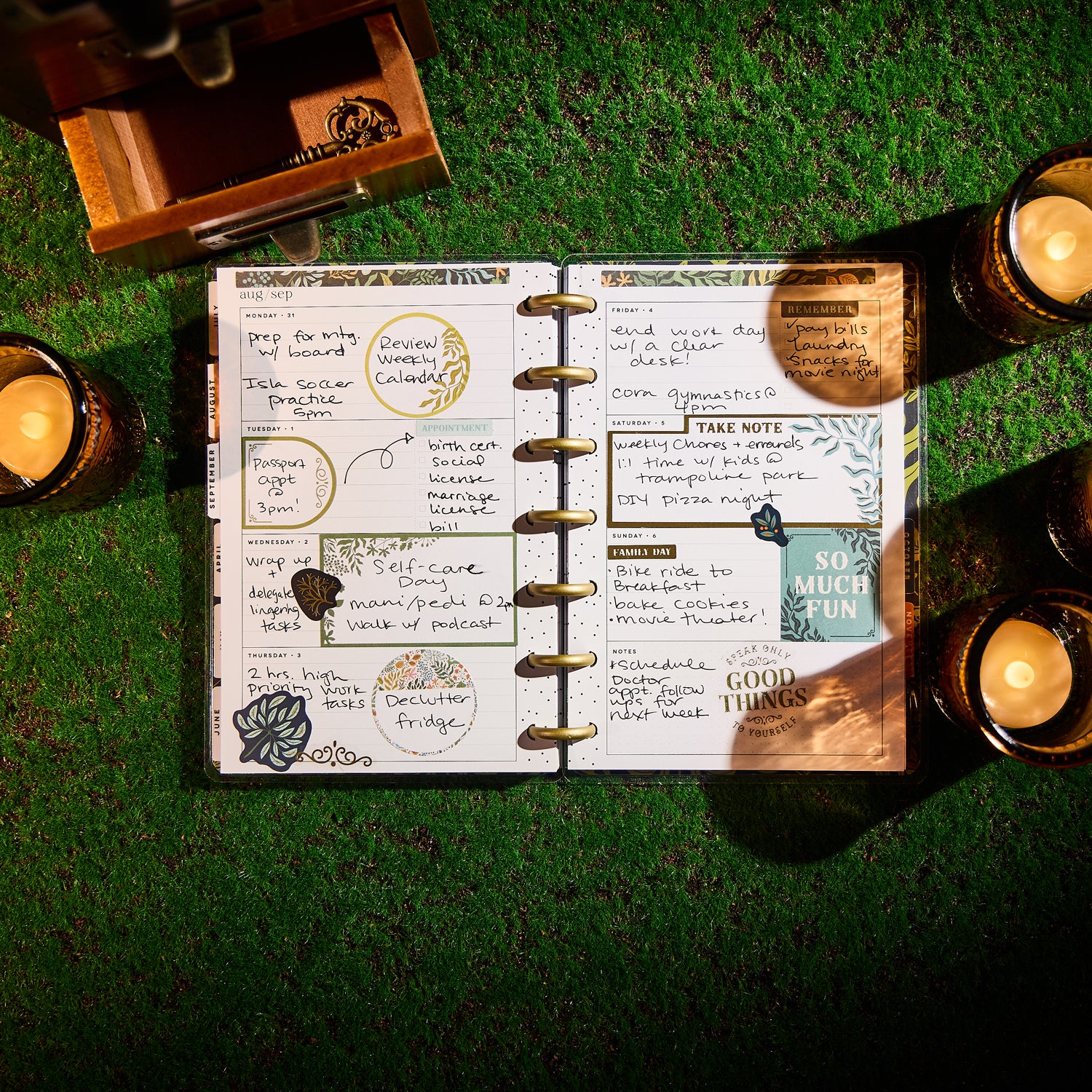 2026 Herbarium Customizable Planner - Mini Horizontal Layout - 12 Months - Image 4