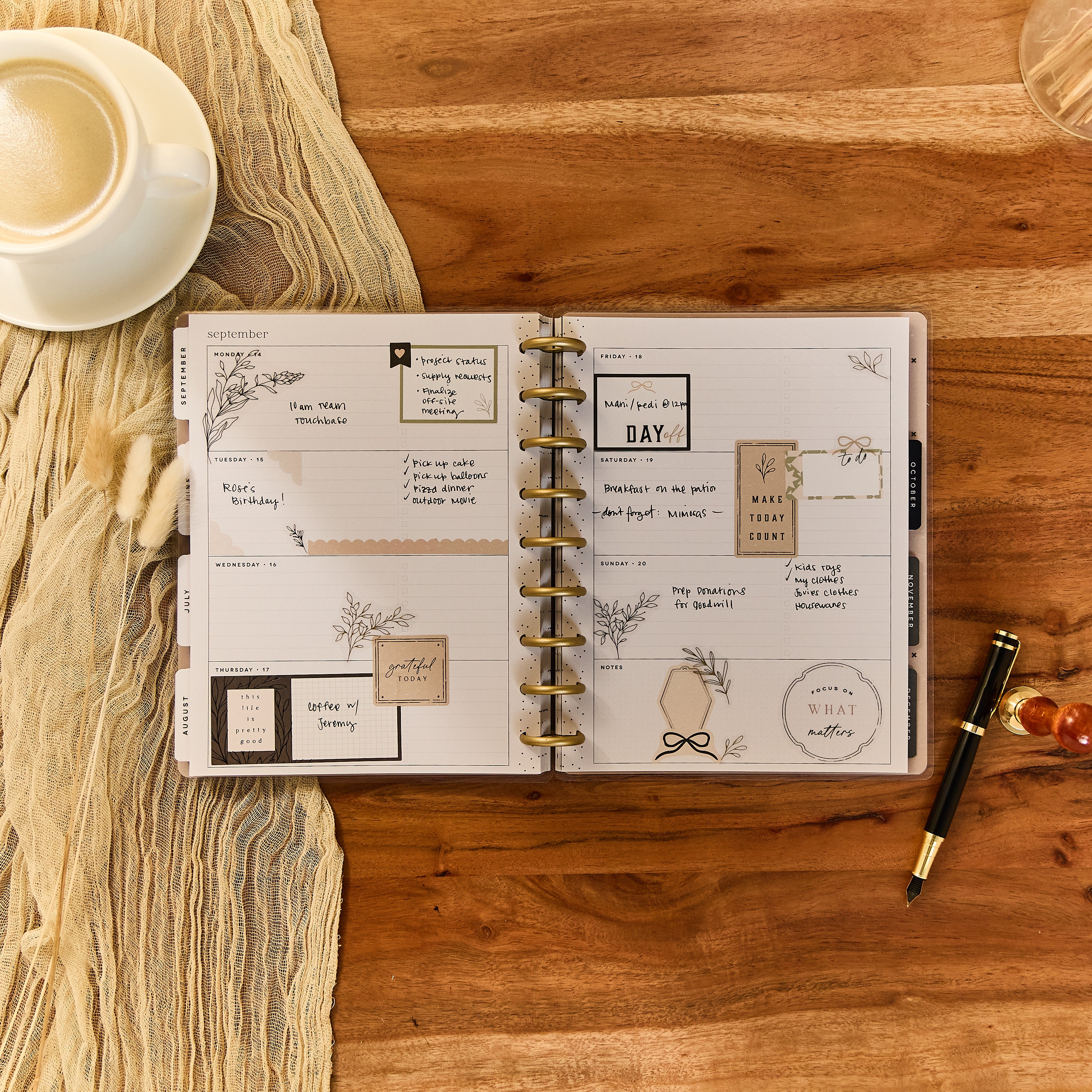 2026 Heritage Charm Customizable Planner - Classic Horizontal Layout - 12 Months - Image 4