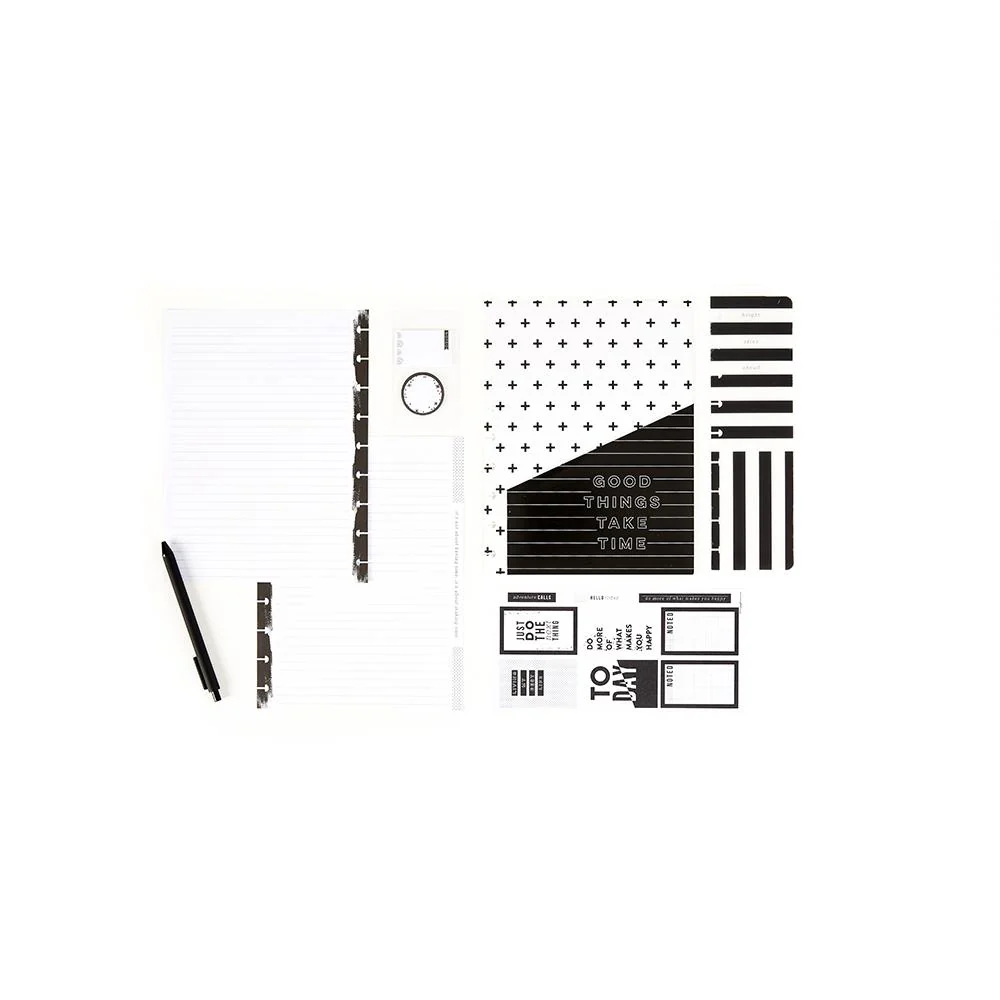 Black & White Classic Accessory Pack - Image 5