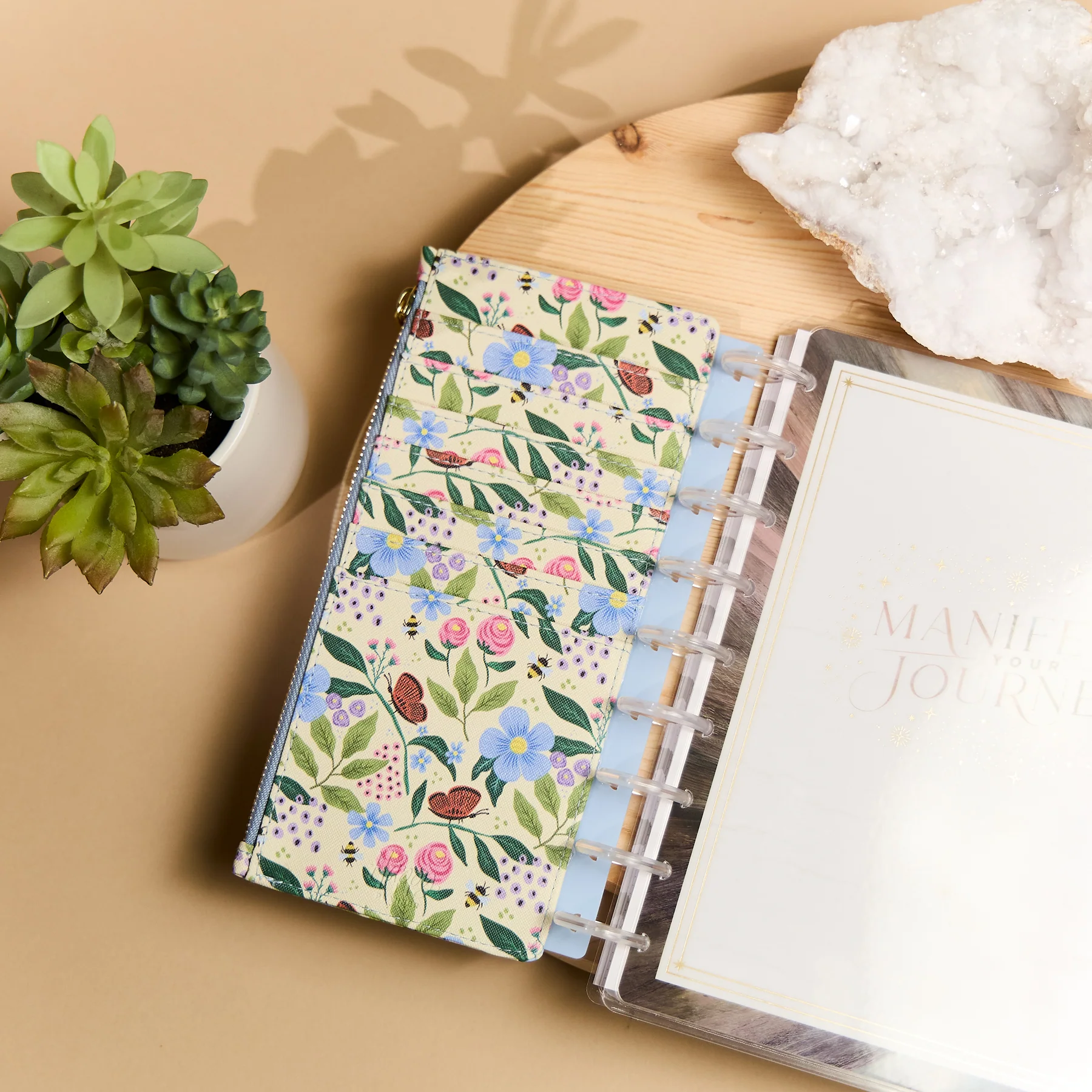 Buzzy Garden - Snap In Classic Card Holder Wallet - Image 4
