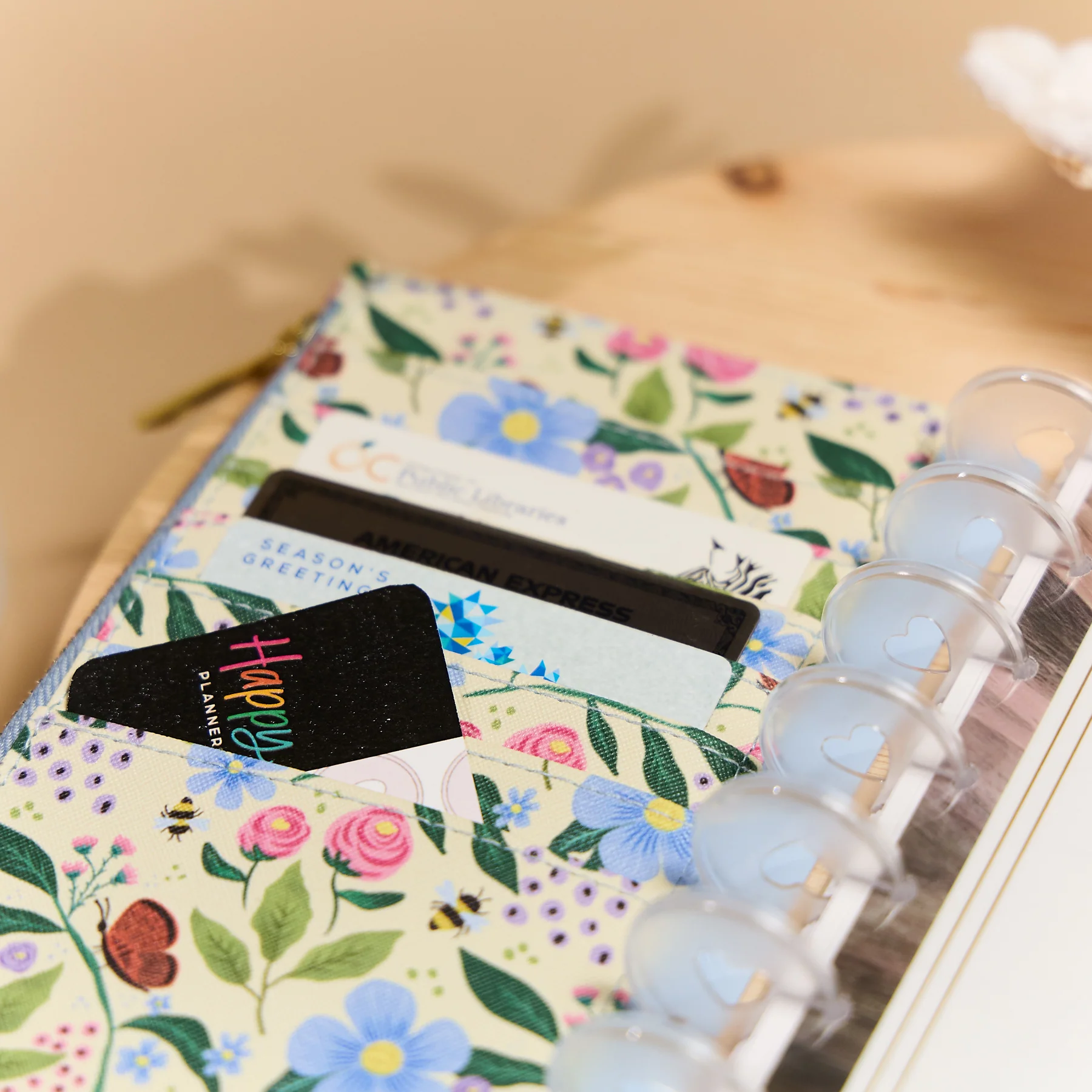 Buzzy Garden - Snap In Classic Card Holder Wallet - Image 6