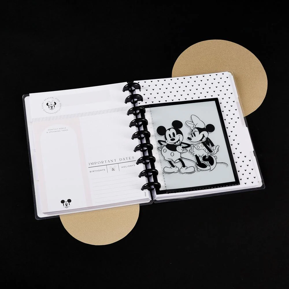 Disney© Modern Mickey Mouse & Minnie Mouse Envelopes - 3 Pack - Image 2