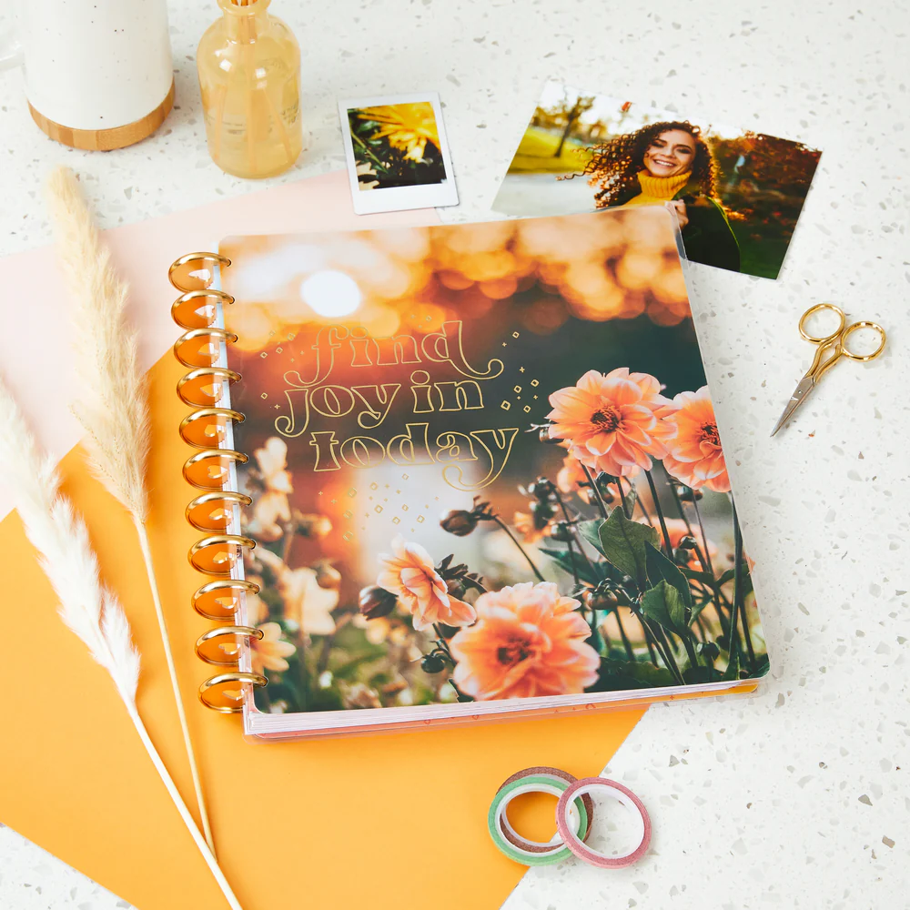 Happy Memory Keeping® Retro Blooms -  DELUXE Big Photo Journal - Image 10