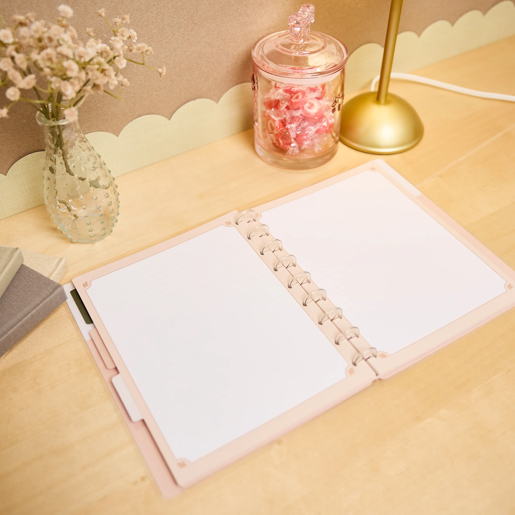 Reading Hour - Dotted Lined Classic Notebook - 60 Sheets - Image 4