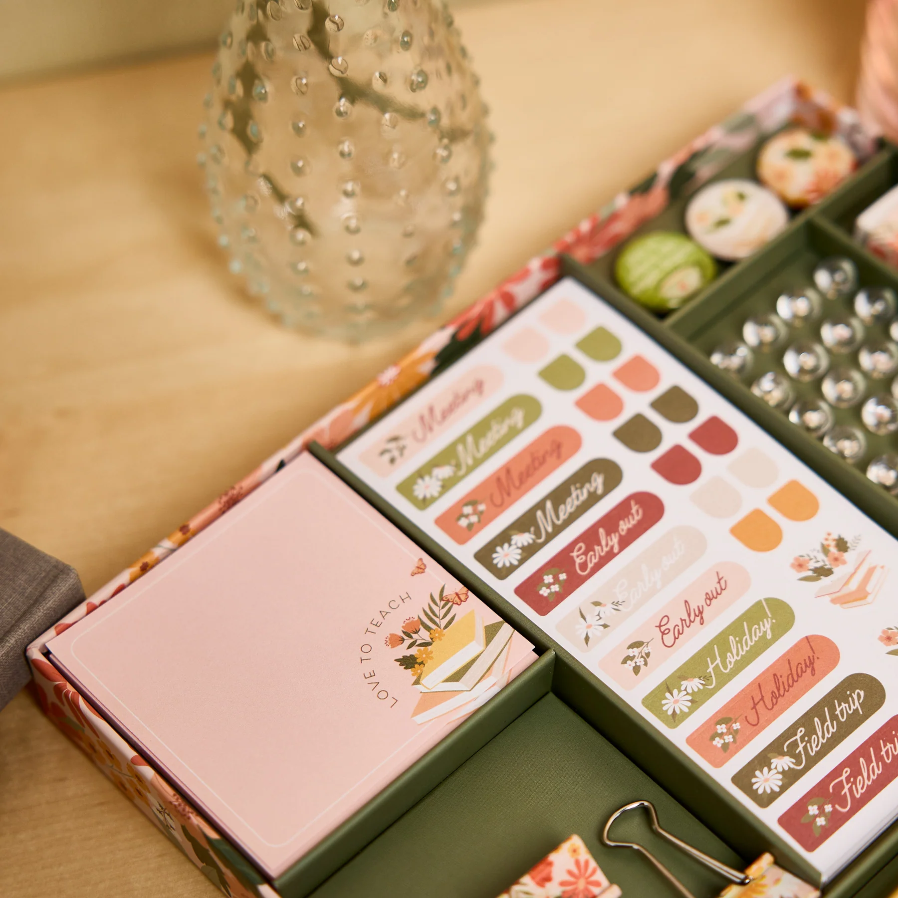 Reading Hour - Teacher Accessory Box Kit - Image 4