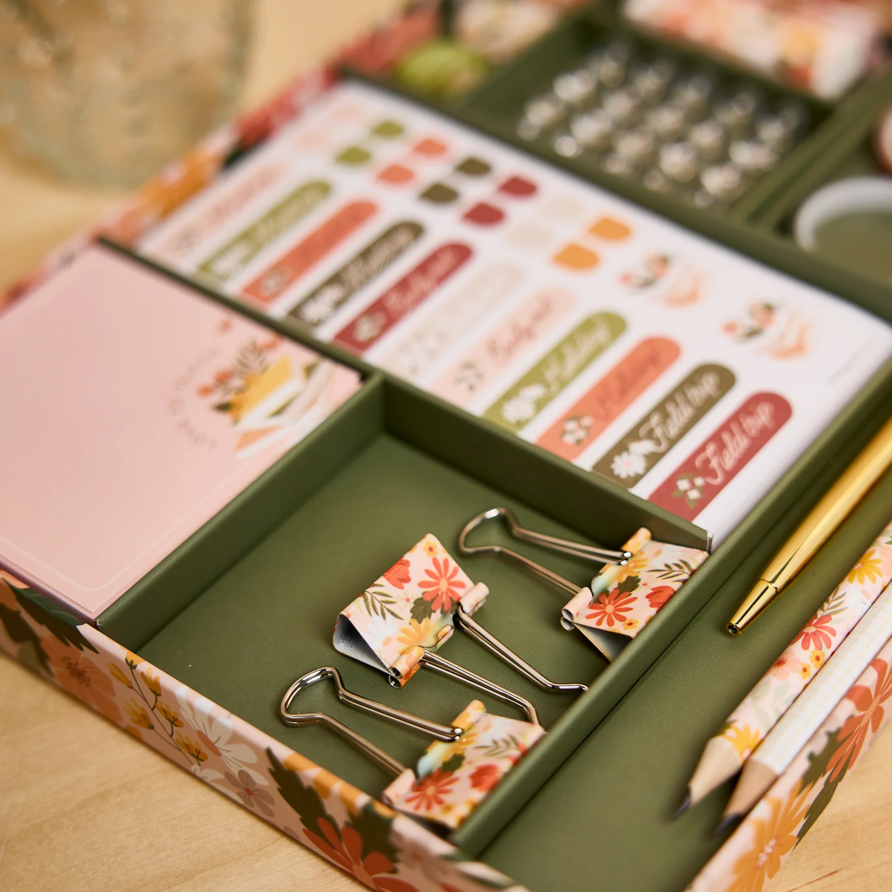 Reading Hour - Teacher Accessory Box Kit - Image 5